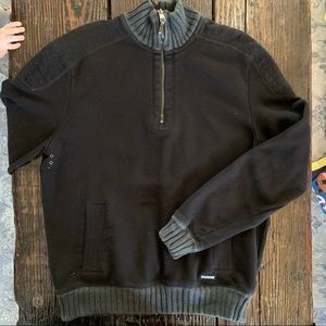 Pullover moto sweater